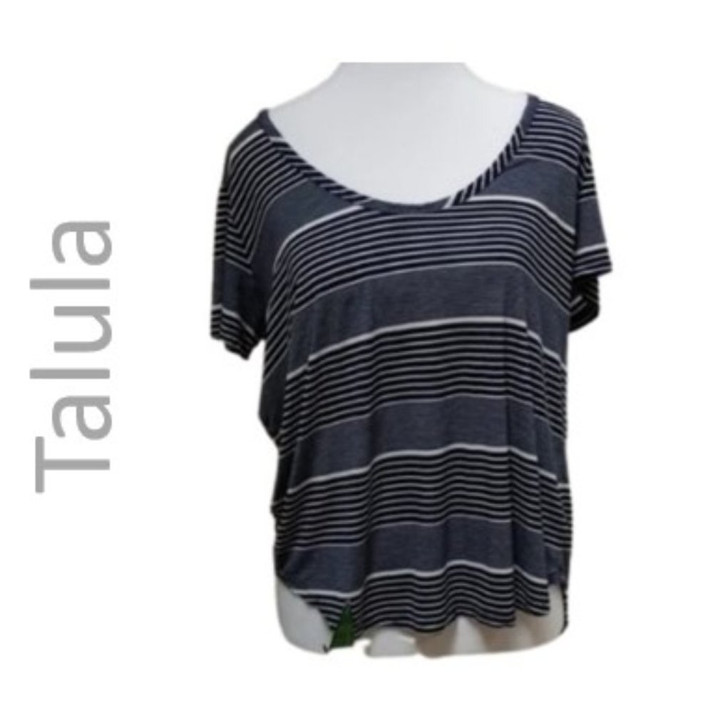 Aritzia Talula dark blue and off white stripped lightweight shirt Small